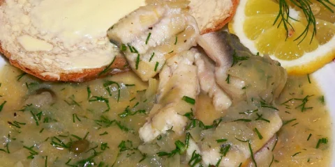 Aal in Rieslingsauce